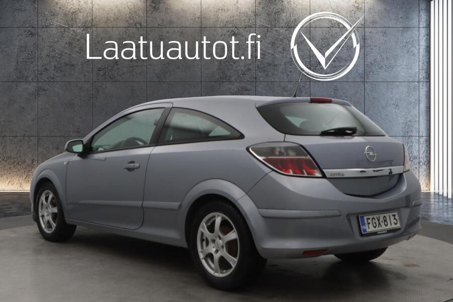 Opel Astra vaihtoauto