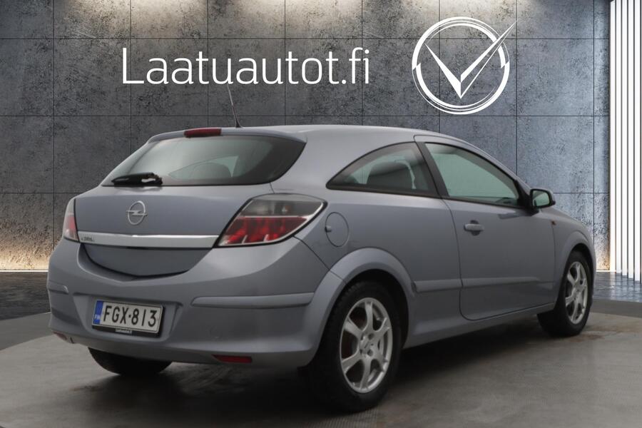 Opel Astra vaihtoauto