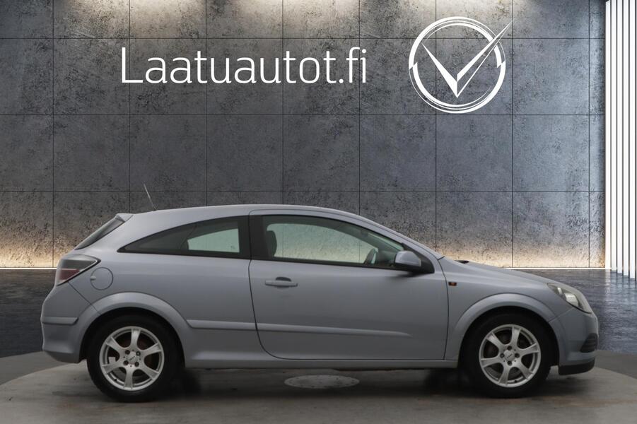 Opel Astra vaihtoauto