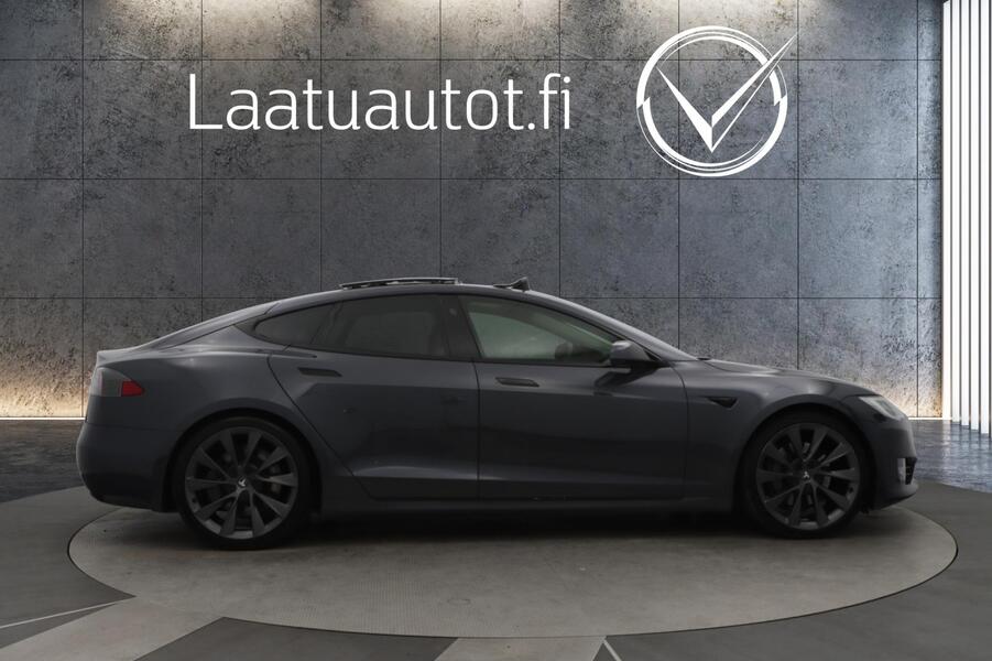 Tesla Model S vaihtoauto