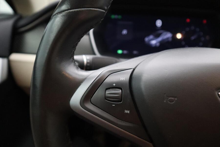 Tesla Model S vaihtoauto