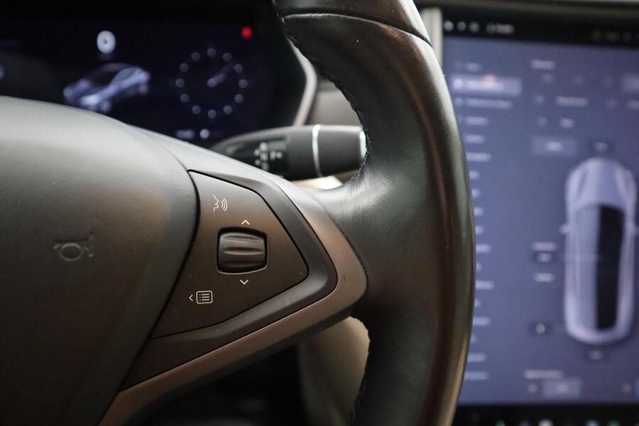 Tesla Model S vaihtoauto