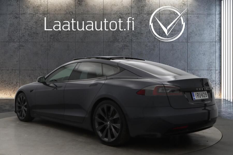 Tesla Model S vaihtoauto