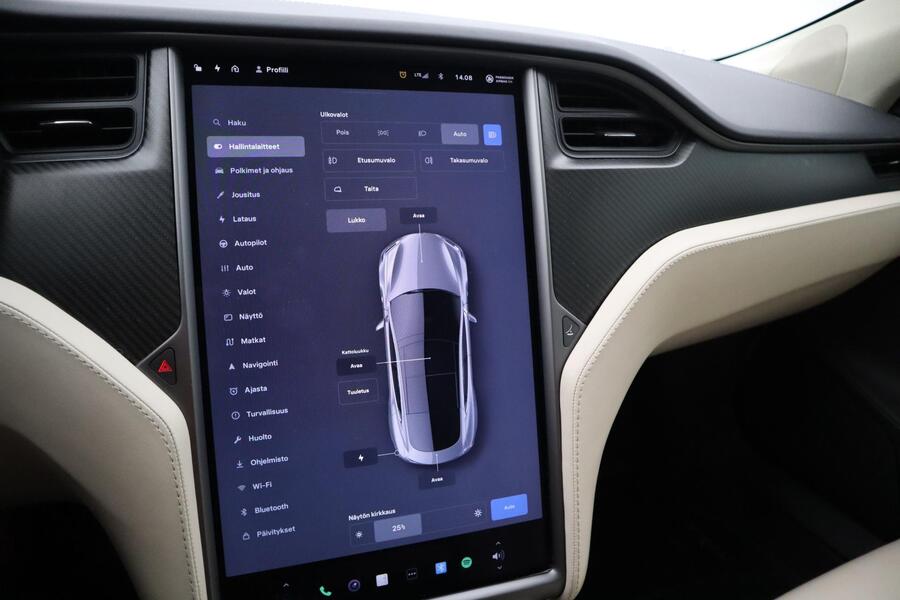 Tesla Model S vaihtoauto