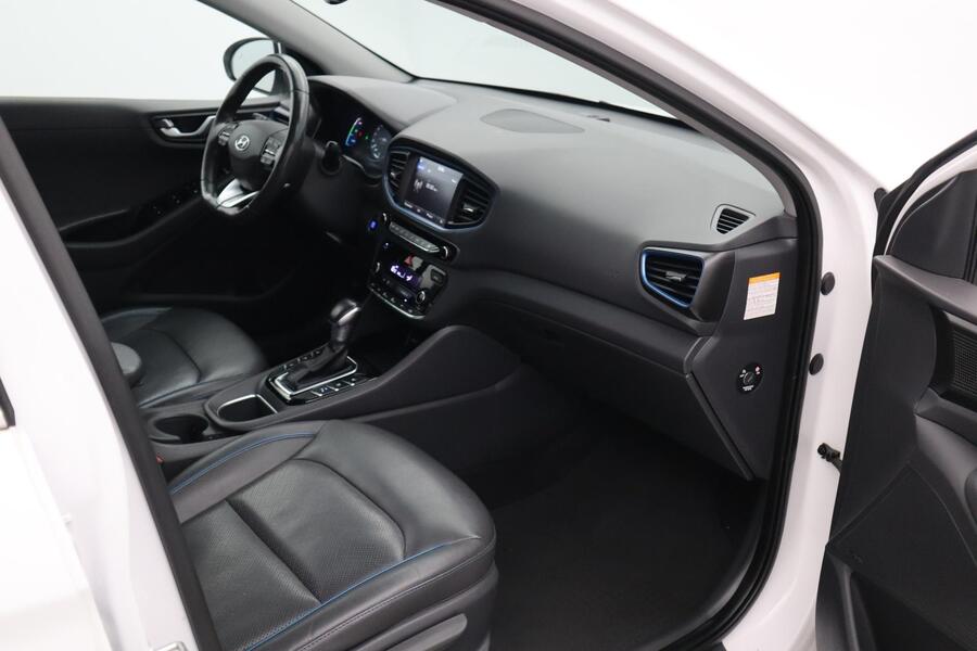 Hyundai IONIQ hybrid vaihtoauto