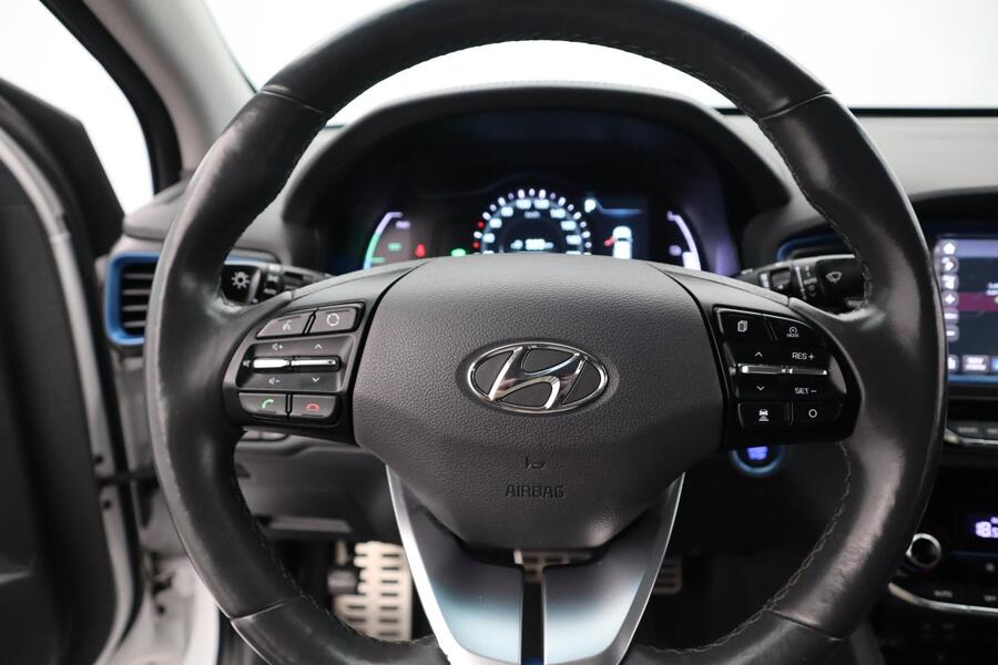 Hyundai IONIQ hybrid vaihtoauto