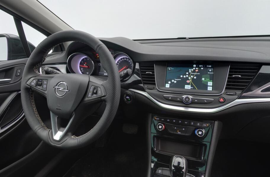 Opel Astra vaihtoauto