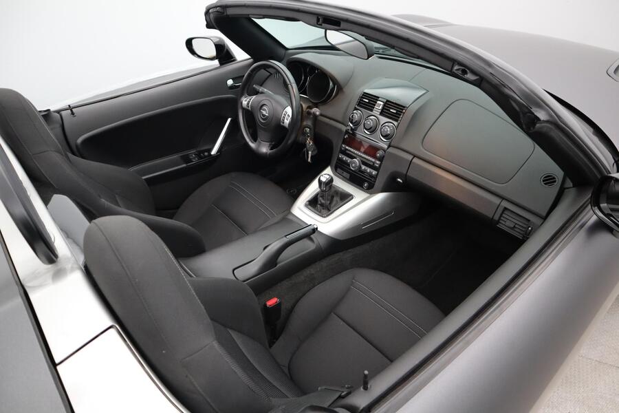 Opel GT vaihtoauto