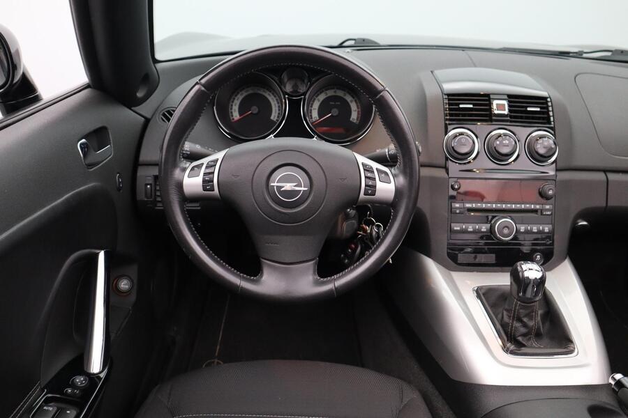 Opel GT vaihtoauto