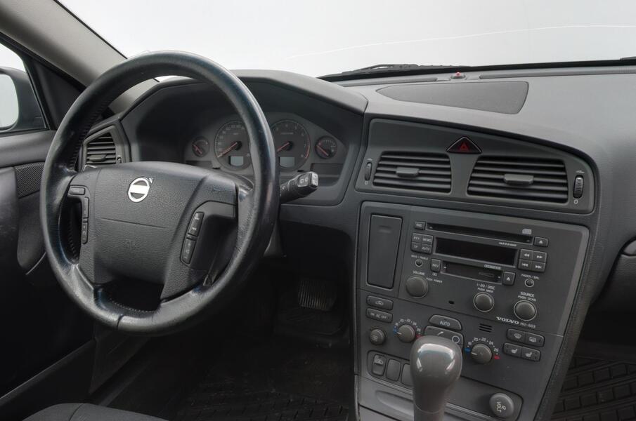 Volvo V70 vaihtoauto