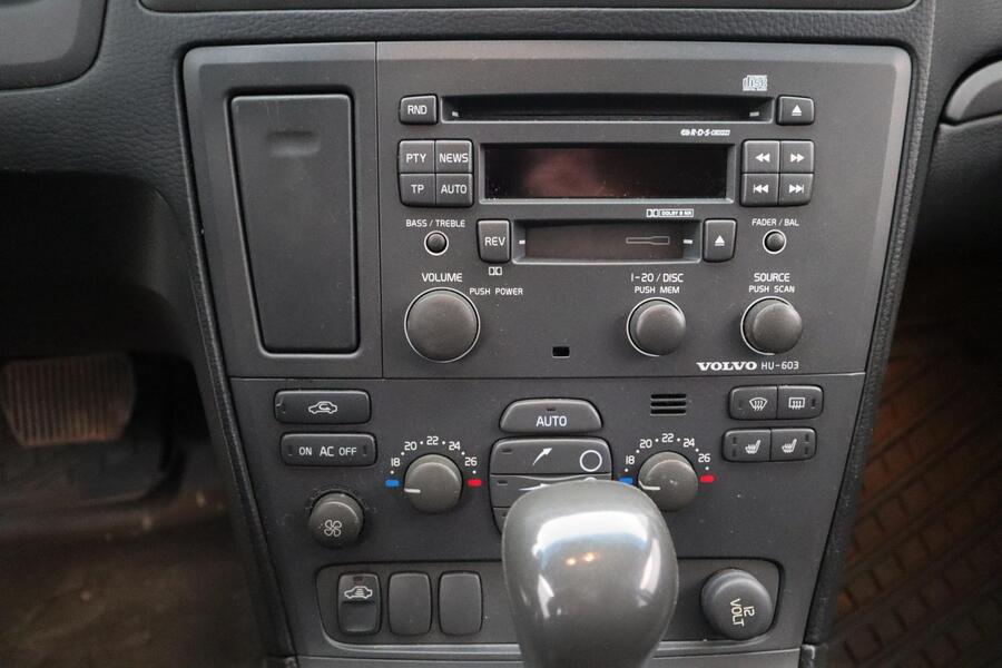 Volvo V70 vaihtoauto