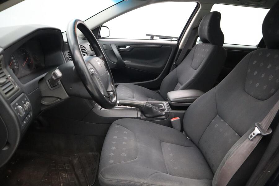 Volvo V70 vaihtoauto