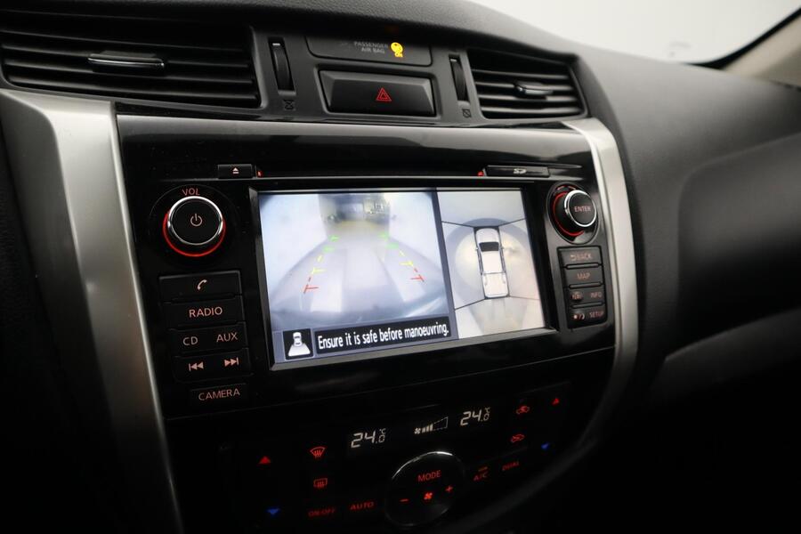 Nissan Navara vaihtoauto