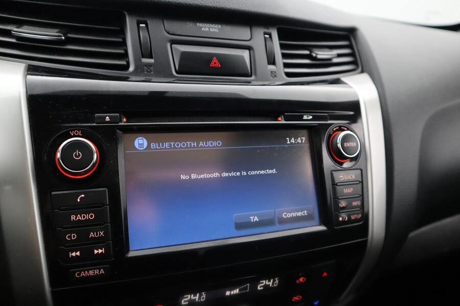 Nissan Navara vaihtoauto