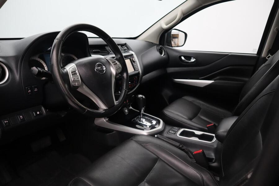 Nissan Navara vaihtoauto