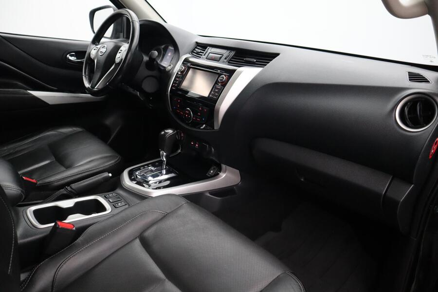 Nissan Navara vaihtoauto