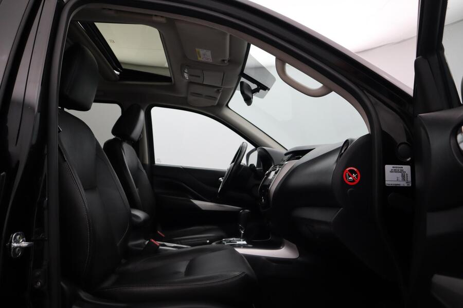 Nissan Navara vaihtoauto