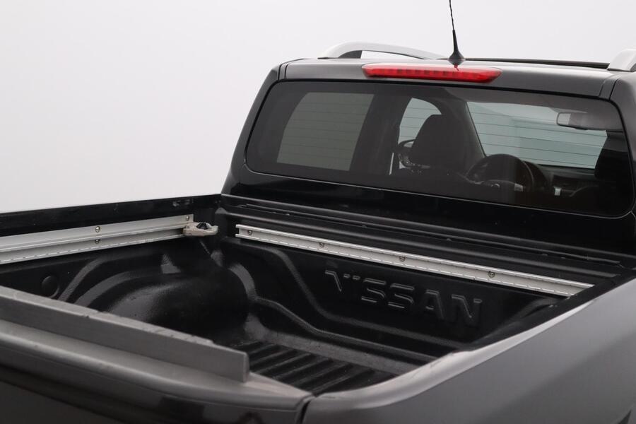 Nissan Navara vaihtoauto