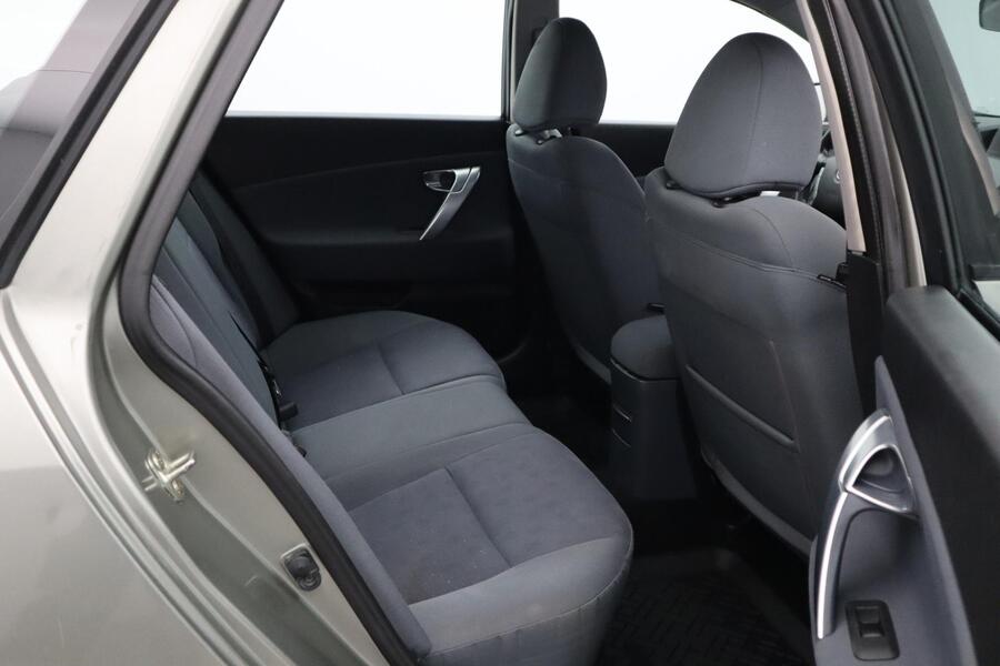 Nissan Primera vaihtoauto