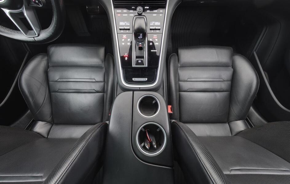 Porsche Panamera vaihtoauto