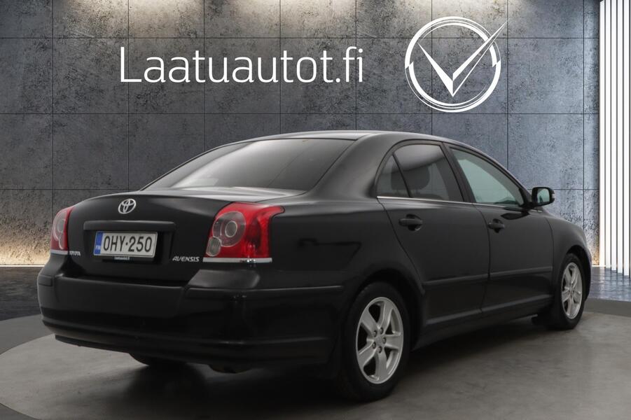 Toyota Avensis vaihtoauto