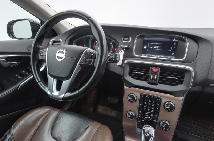 Volvo V40 Cross Country vaihtoauto