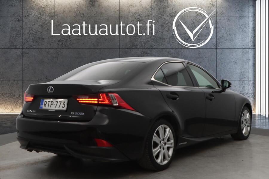 Lexus IS vaihtoauto