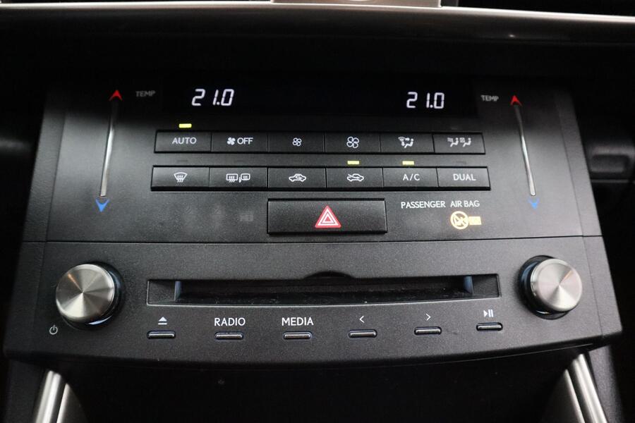 Lexus IS vaihtoauto