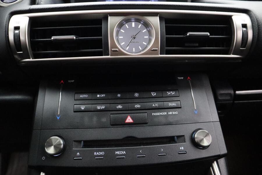 Lexus IS vaihtoauto