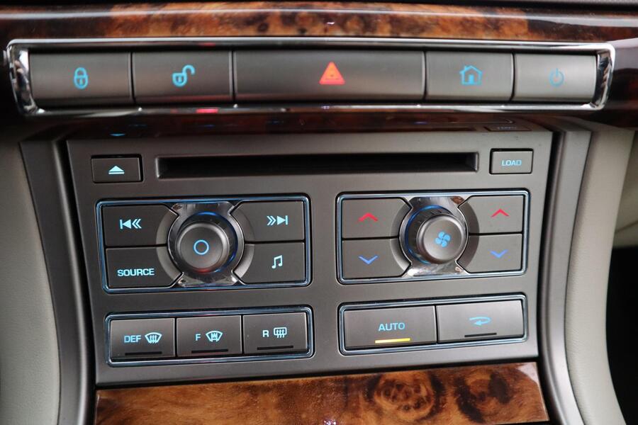 Jaguar XF vaihtoauto