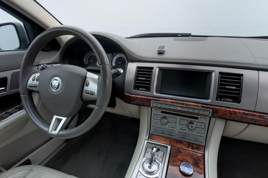 Jaguar XF vaihtoauto