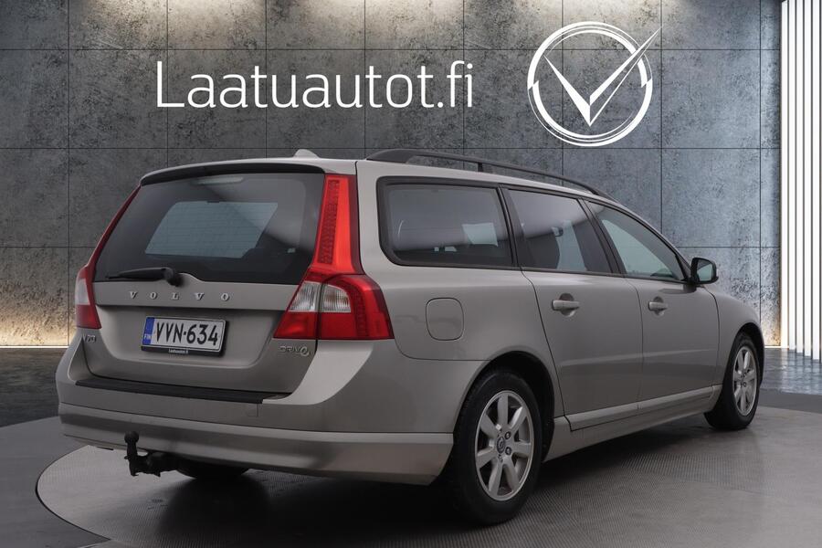 Volvo V70 vaihtoauto