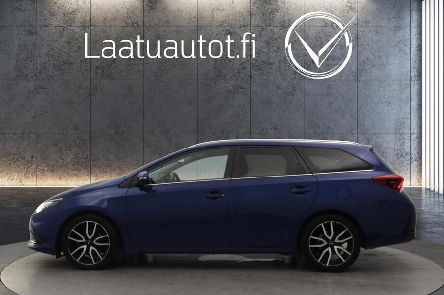 Toyota Auris vaihtoauto