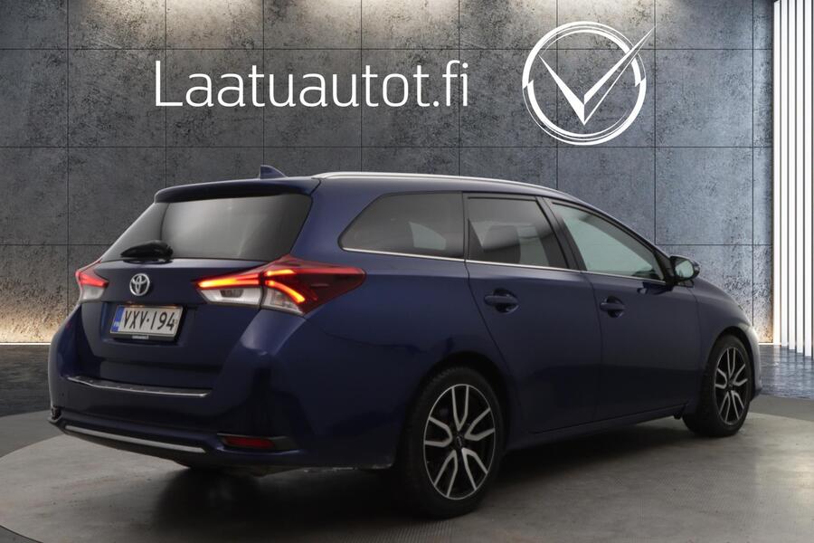 Toyota Auris vaihtoauto