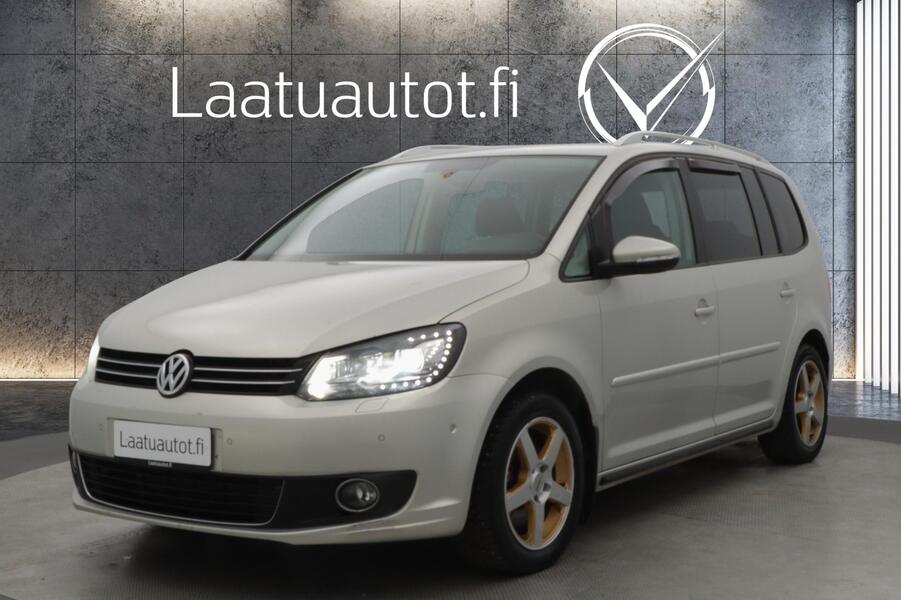 Volkswagen Touran vaihtoauto
