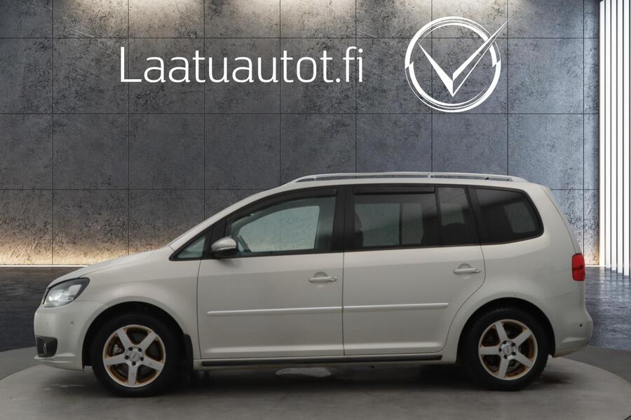 Volkswagen Touran vaihtoauto