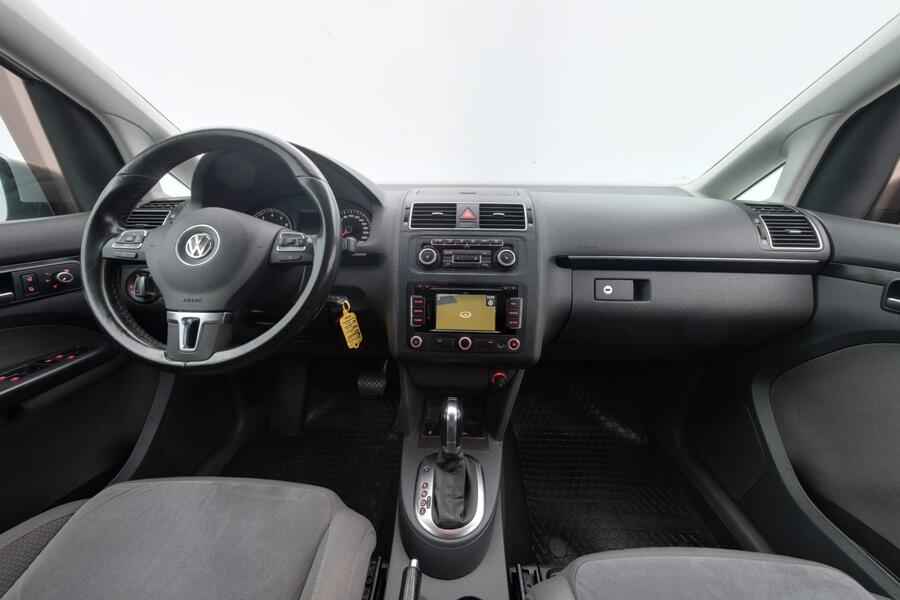 Volkswagen Touran vaihtoauto