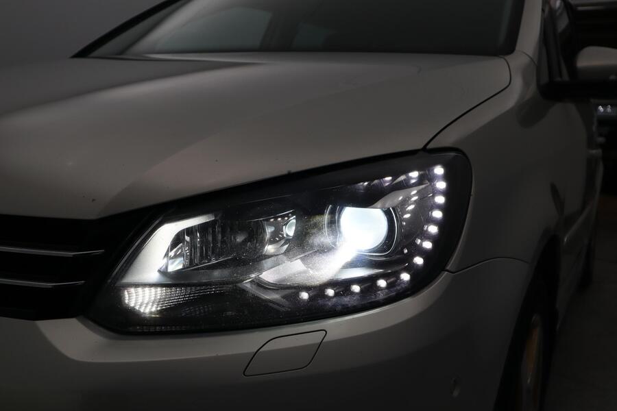 Volkswagen Touran vaihtoauto