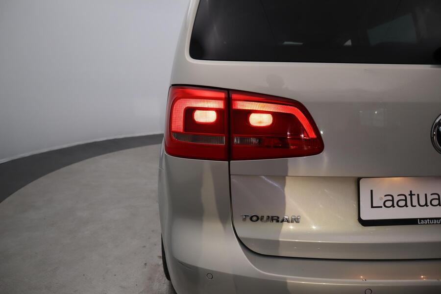 Volkswagen Touran vaihtoauto