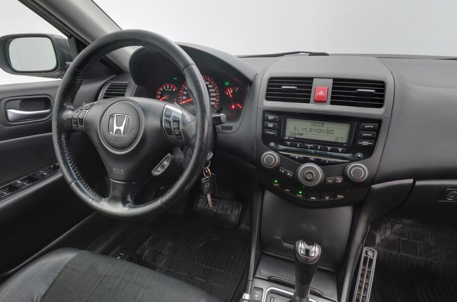 Honda Accord vaihtoauto