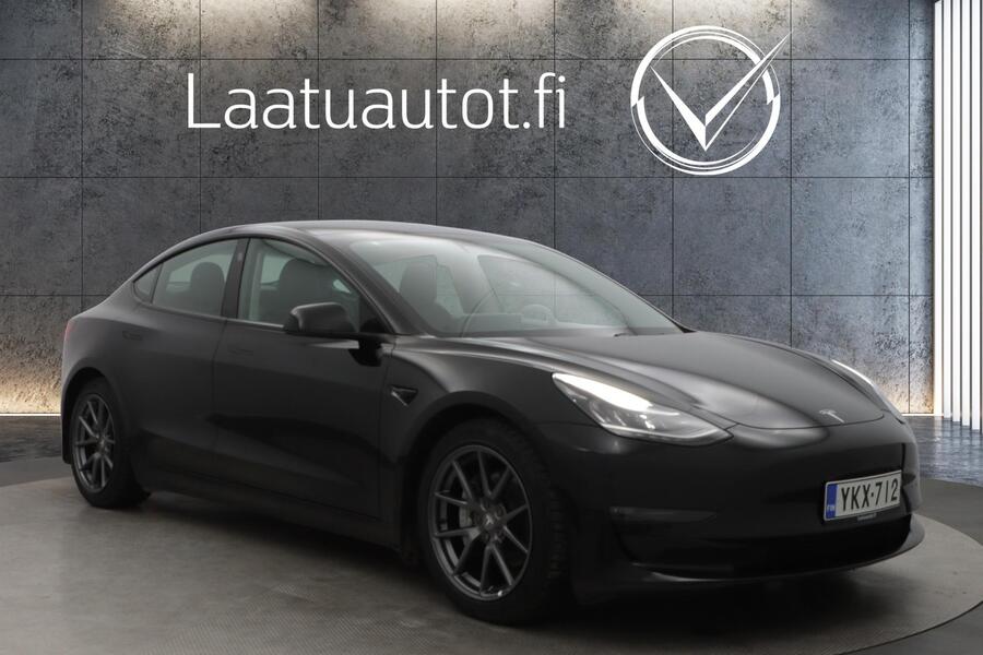 Tesla Model 3 vaihtoauto