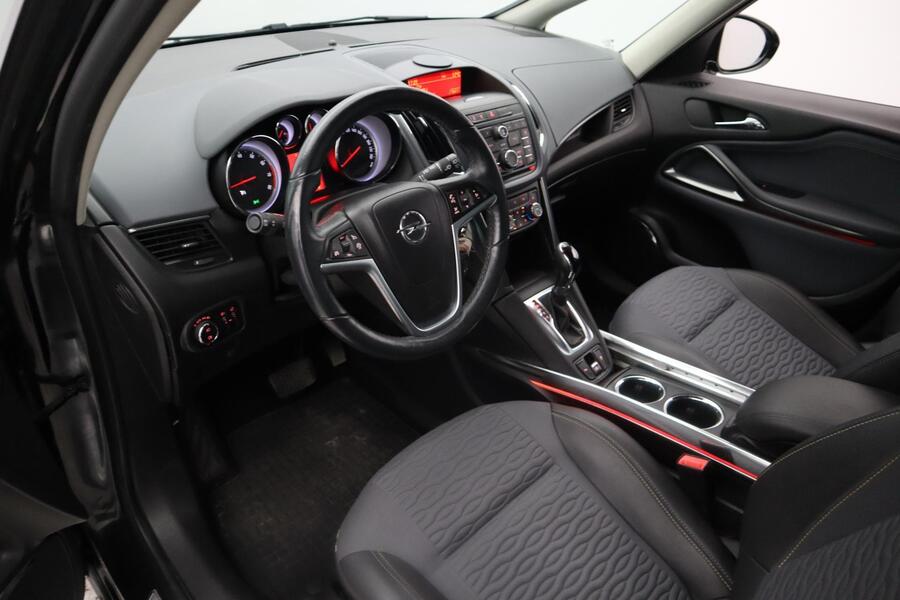 Opel Zafira Tourer vaihtoauto