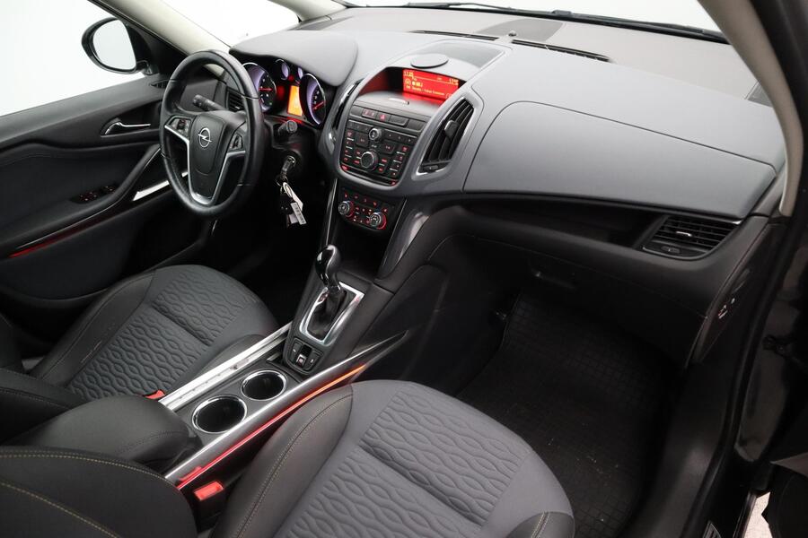 Opel Zafira Tourer vaihtoauto