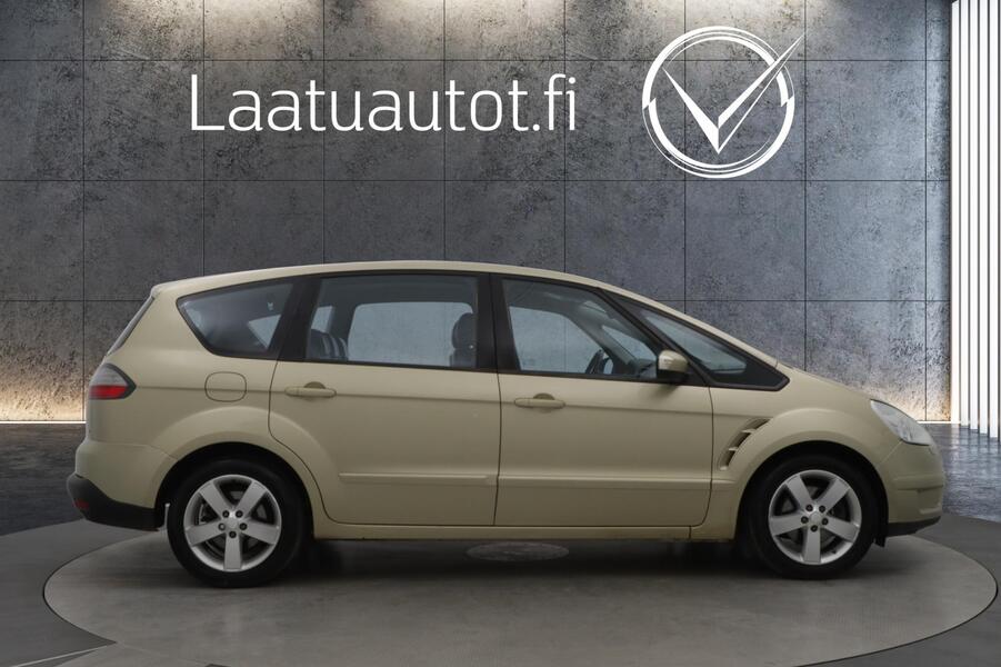 Ford S-MAX vaihtoauto