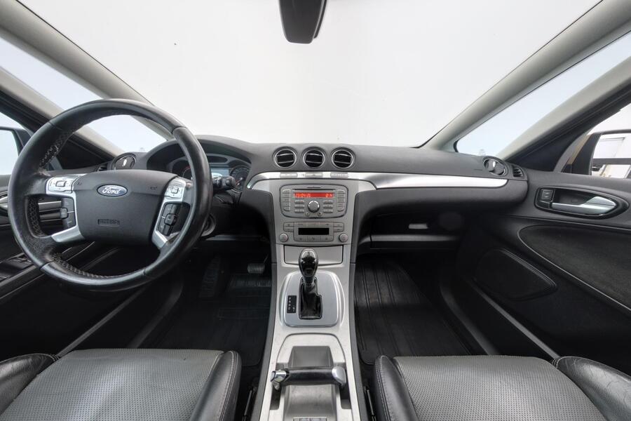 Ford S-MAX vaihtoauto