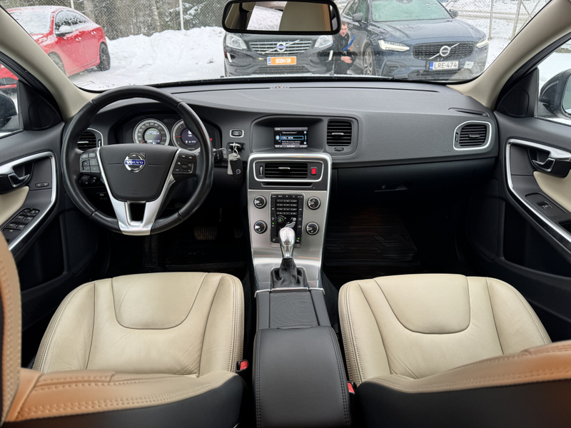 Volvo V60 vaihtoauto