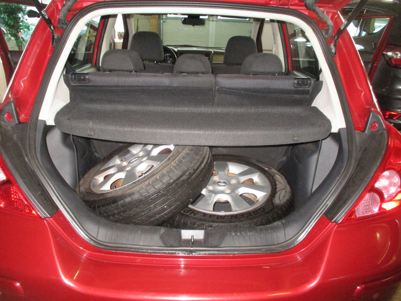 Nissan Tiida vaihtoauto