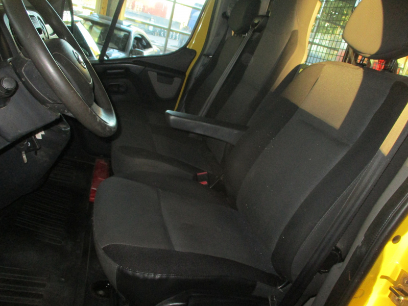 Nissan NV400 vaihtoauto