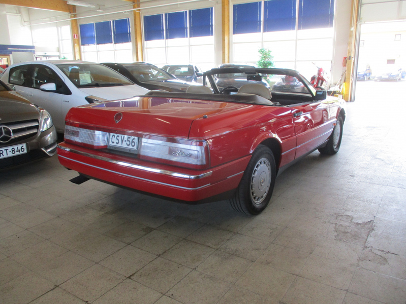Cadillac Allante vaihtoauto