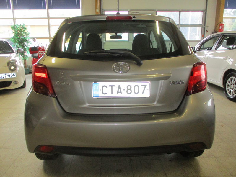 Toyota Yaris vaihtoauto